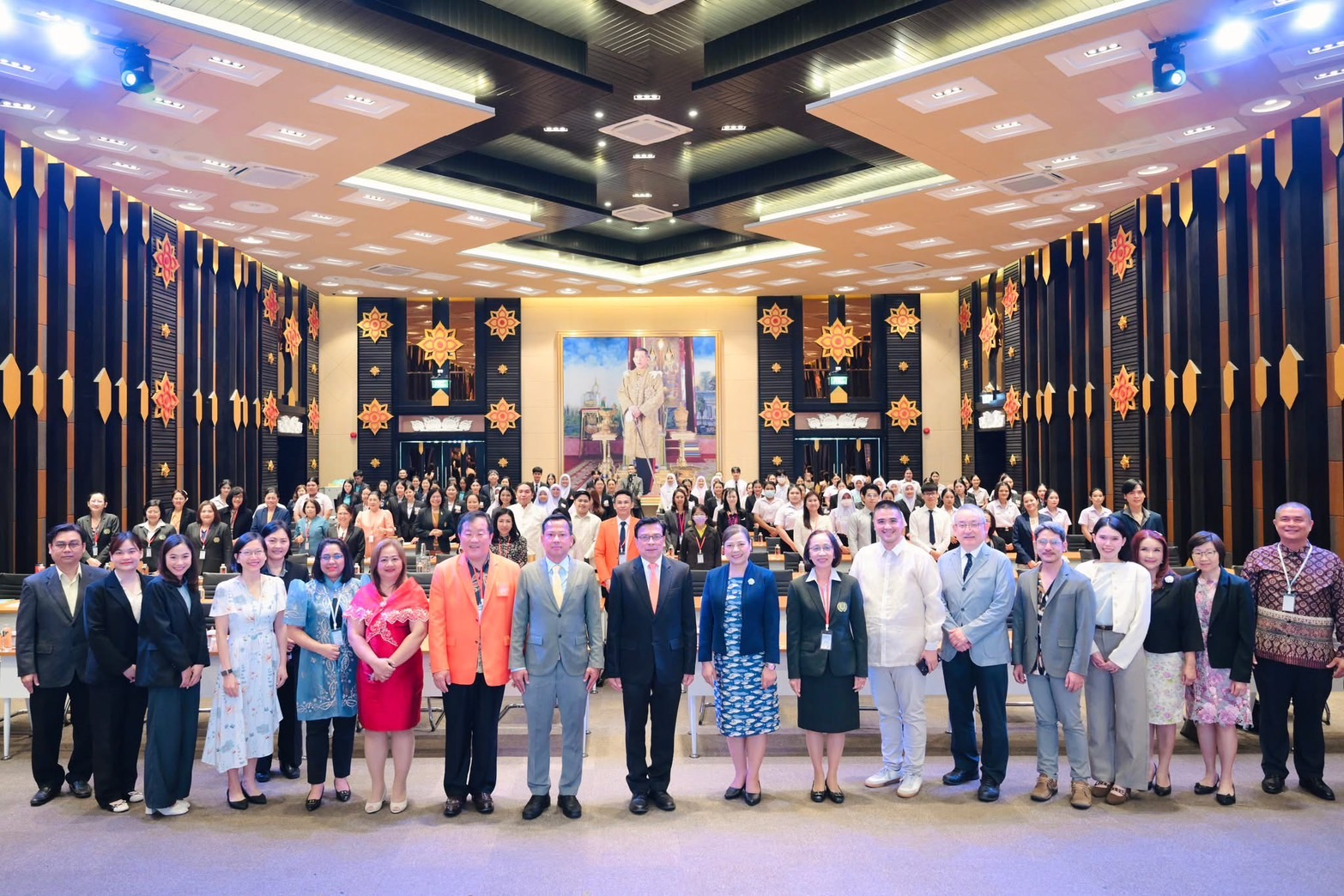 คณะพยาบาลศาสตร์และวิทยาการสุขภาพ มหาวิทยาลัยราชภัฏเพชรบุรี จัดการประชุมวิชาการนานาชาติประจำปี 2568 ภายใต้หัวข้อ “Simulation Evolved: Integrating Immersive Tech & Foundational Skills for Healthcare’s Next Leap” ซึ่งเป็นส่วนหนึ่งของโครงการ Visiting Professor Program ครั้งที่ 2 และการประชุมวิชาการระดับนานาชาติ SIRCOP ครั้งที่ 4 ในระหว่างวันที่ 7-8 กรกฎาคม 2568