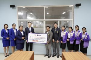 นักศึกษาหลักสูตรพยาบาลศาสตรบัณฑิต รับมอบทุนการศึกษา จากโครงการ “มูลนิธิเวชดุสิตฯ ปลูกต้นกล้า สร้างพยาบาล”