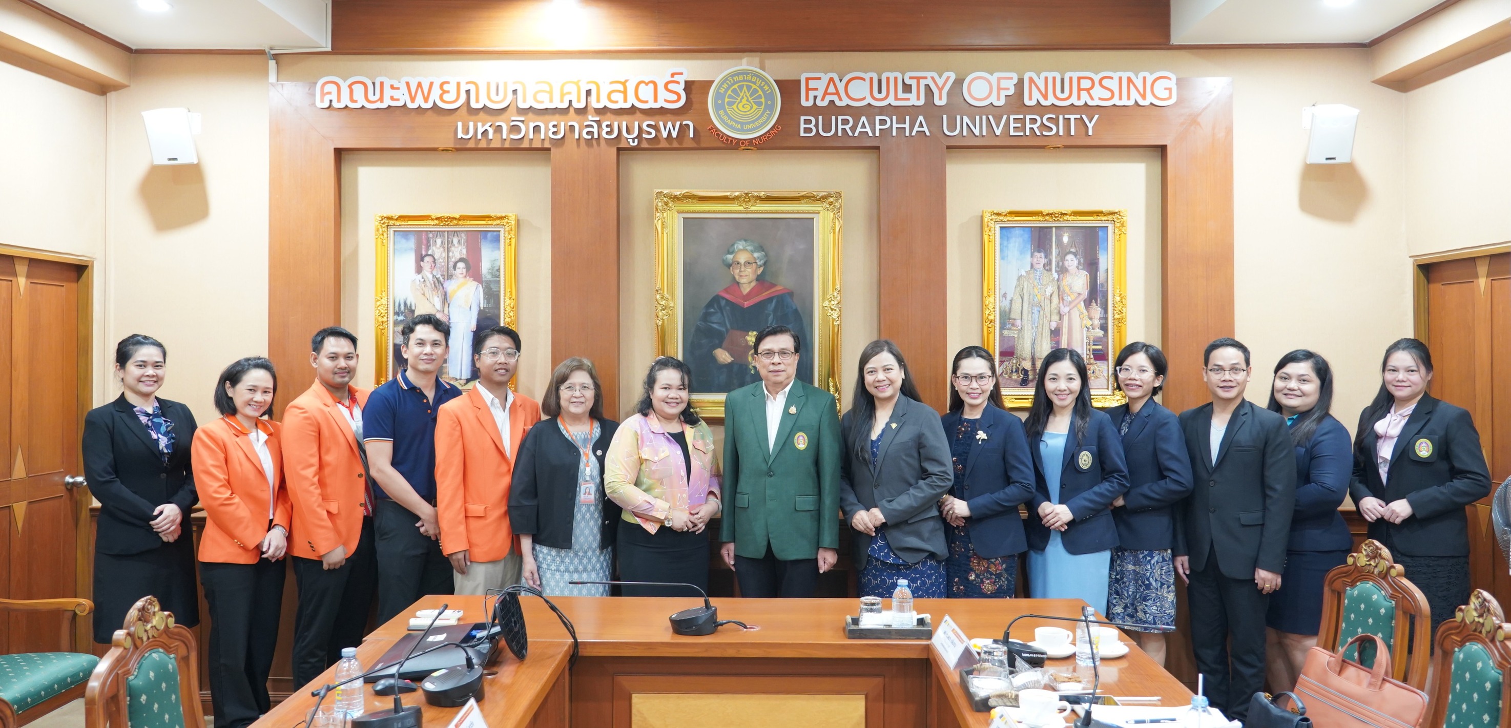 คณะพยาบาลศาสตร์และวิทยาการสุขภาพ ศึกษาดูงานและแลกเปลี่ยนเรียนรู้ “การวิพากษ์หลักสูตรให้ได้มาตรฐานตามเกณฑ์ AUN-QA” ณ คณะพยาบาลศาสตร์ มหาวิทยาลัยบูรพา (วันที่ 2 ของกิจกรรม)