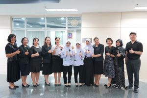 คณะพยาบาลศาสตร์และวิทยาการสุขภาพ ร่วมแสดงความยินดีแก่นักศึกษาสาขาวิชาการแพทย์แผนไทย คว้ารางวัลชนะเลิศ และรองชนะเลิศอันดับ 1 ในการแข่งขันทักษะทางวิชาชีพ การแพทย์แผนไทยระดับอุดมศึกษา