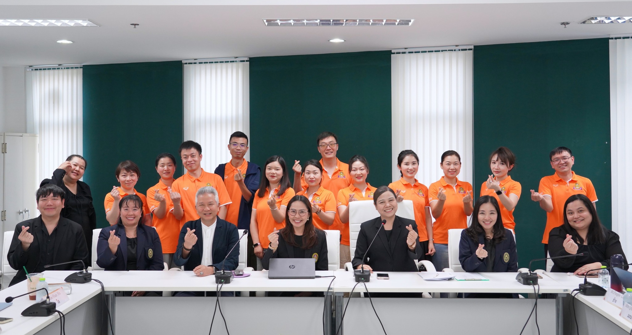 คณะพยาบาลศาสตร์และวิทยาการสุขภาพ จัดกิจกรรมเปิดภาคเรียนหลักสูตรสาธารณสุขศาสตรมหาบัณฑิต (สาธารณสุขและการจัดการสุขภาพ) หลักสูตรใหม่ พ.ศ. 2567 ให้กับนักศึกษาต่างชาติ